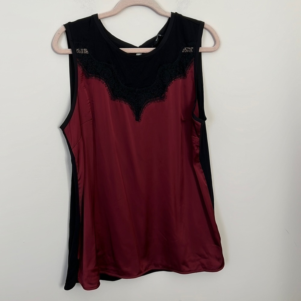 RW & CO l Lace Trimmed Tank NWT